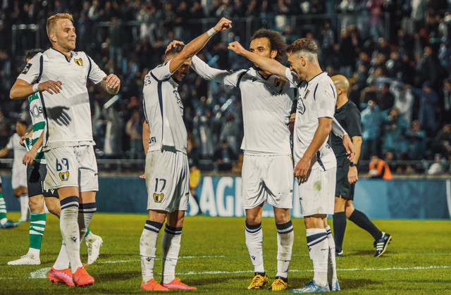 开云体育app下载-葡超赛程吃紧，里昂国际比赛日内部沟通，赛场秩序良好，控场能力受关注(大巴黎最新阵容图)