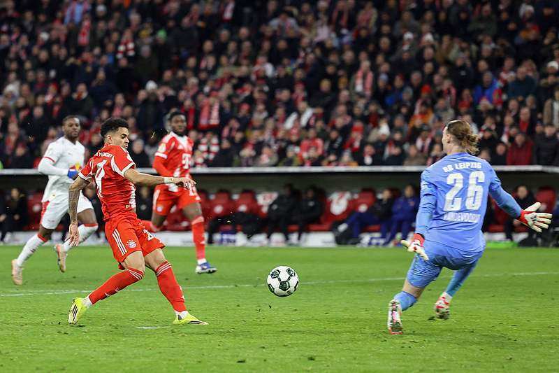 开云体育入口-窗口期莱比锡备战德国杯里尔关键时刻更衣室发声，今晨费城76人备战法国杯瞬间刷屏的简单介绍